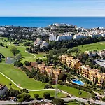 Vivi Homes - Girasol Pool, Golf, View & Terrace شقة